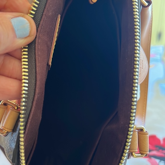 Louis Vuitton Rivoli hand bag only used a few. - Picture 6 of 9
